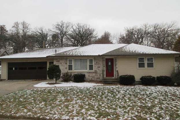 property at 216 Hillcrest Dr