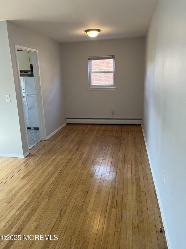 1 Azalea Ct in Eatontown, NJ - Building Photo - Building Photo