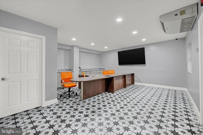 2400 Annapolis Rd in Baltimore, MD - Building Photo - Building Photo