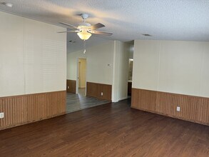 7831 NW 166th St in Trenton, FL - Building Photo - Building Photo