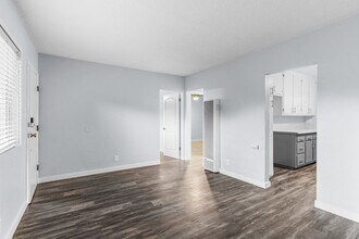 925 E. 19th St. in Long Beach, CA - Building Photo - Building Photo