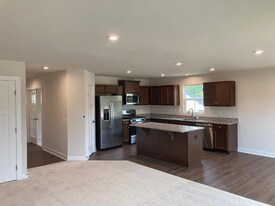 101 Martha Washington Pkwy in Williamsburg, VA - Building Photo