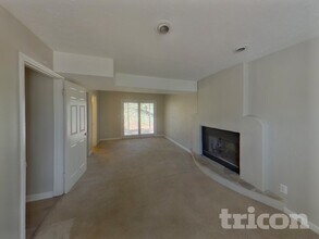 2520 Hewatt Rd, Unit Private in Snellville, GA - Foto de edificio - Building Photo