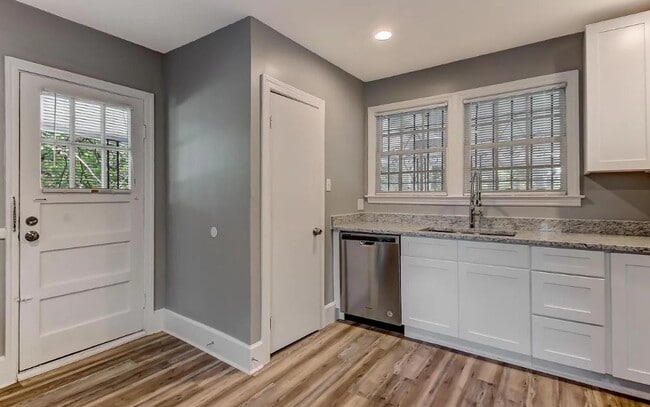 45 E 60th St in Savannah, GA - Building Photo - Building Photo