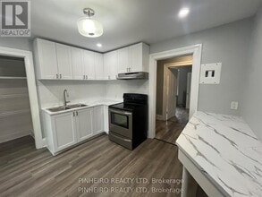 611 Talbot St in London, ON - Building Photo - Building Photo