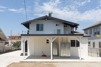 1422 S Norton Ave in Los Angeles, CA - Building Photo - Building Photo