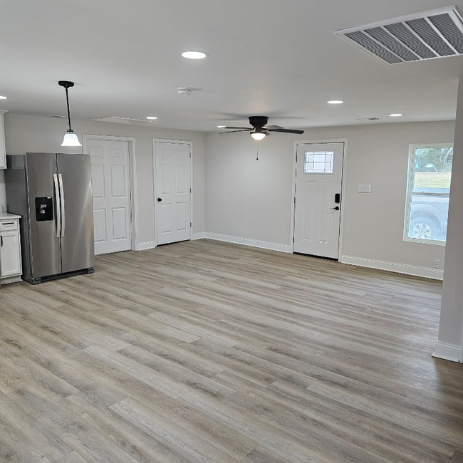 302 Dotts Cir in Darlington, SC - Building Photo - Building Photo