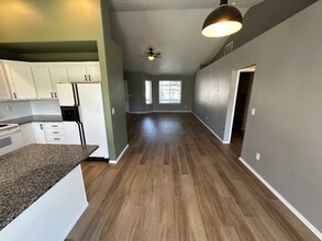 725 Gregory Ln in Mountain Home, ID - Building Photo - Building Photo