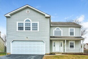 5271 Gobel Dr in Groveport, OH - Building Photo