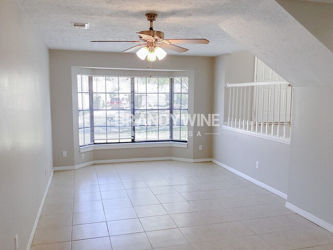 702 Old Darby St in Seffner, FL - Building Photo - Building Photo
