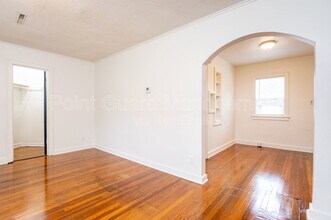 621 N Broadview Ave in Wichita, KS - Building Photo - Building Photo