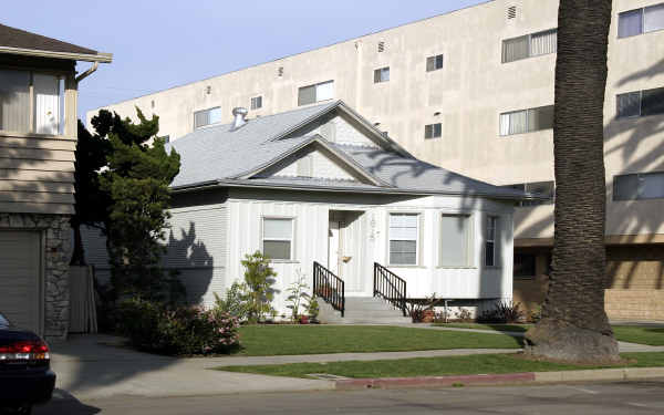 1615 E Appleton St in Long Beach, CA - Building Photo - Building Photo