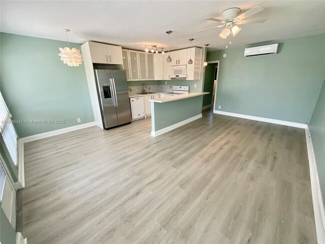 2716 NE 30th Pl in Fort Lauderdale, FL - Building Photo - Building Photo