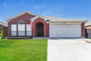 7112 Avington Way in Fort Worth, TX - Building Photo