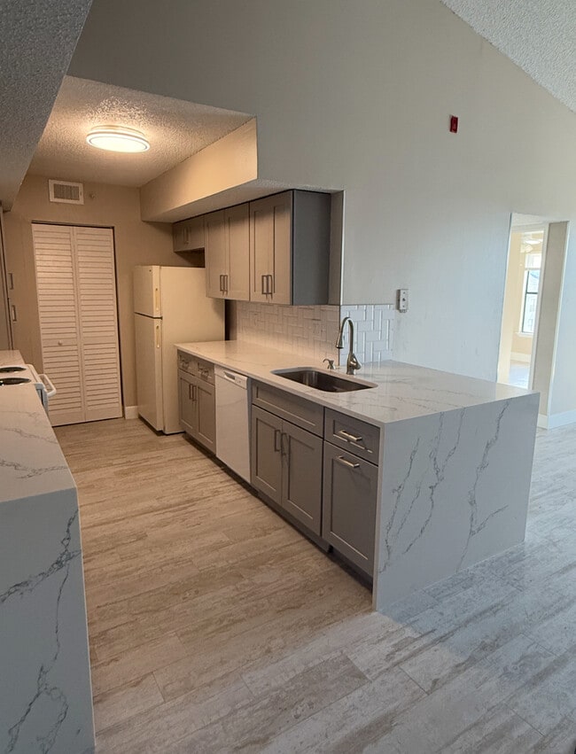 property at 13621 Eagle Ridge Dr