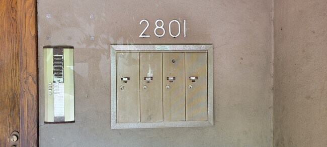 2801 Cherry St, Unit 4 in Berkeley, CA - Foto de edificio - Building Photo