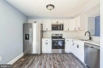 35 Shrewsbury Ct in Perry Hall, MD - Building Photo - Building Photo