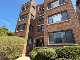 2564 Lake in Milwaukee, WI - Building Photo