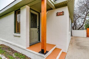216 Westfork Dr in Fort Worth, TX - Building Photo