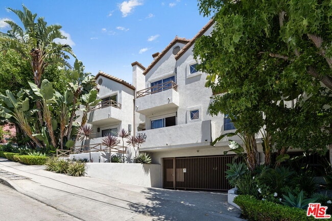 716 Maltman Ave in Los Angeles, CA - Building Photo - Building Photo