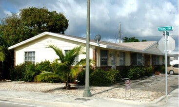 1431 N Federal Hwy Lake Worth, FL 33460 in Lake Worth, FL - Foto de edificio - Building Photo