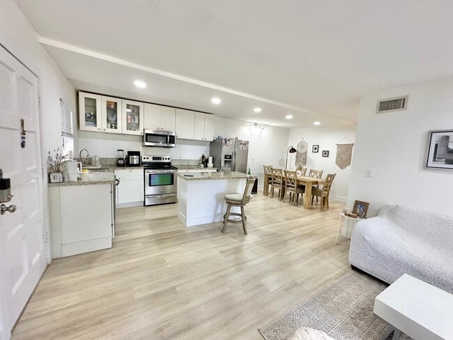 1271 NW 13th St in Boca Raton, FL - Building Photo - Building Photo