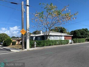 2212 Division Ave in West Palm Beach, FL - Building Photo - Building Photo