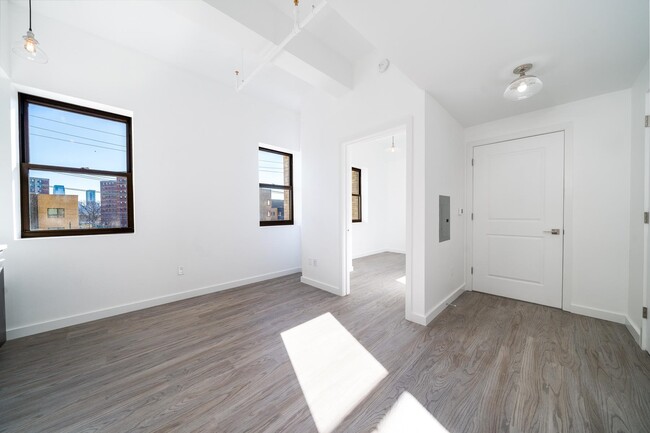 201 Cornelison Ave in Jersey City, NJ - Building Photo - Building Photo