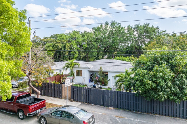5821 NW 1st Ave in Miami, FL - Building Photo - Building Photo