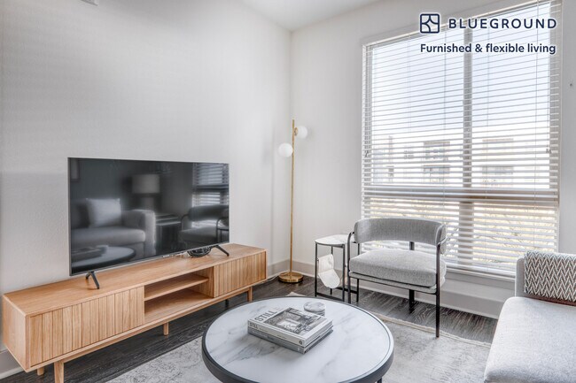 6161 Fairmount Ave in San Diego, CA - Building Photo - Building Photo