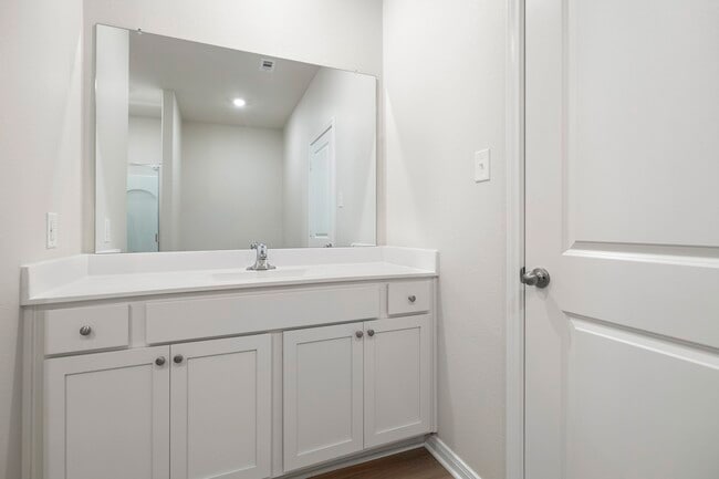 property at 320 Tejas Trl