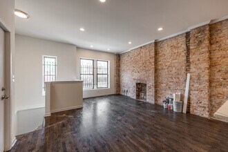 2833 W Medill Ave, Unit 1 in Chicago, IL - Building Photo - Building Photo