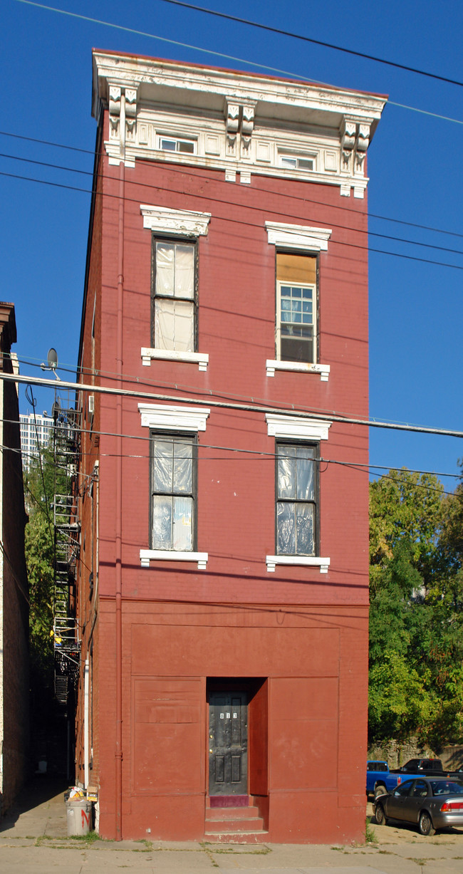 813 State Ave in Cincinnati, OH - Foto de edificio - Building Photo