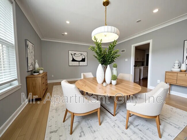 179 East Ave in Kitchener, ON - Building Photo - Building Photo