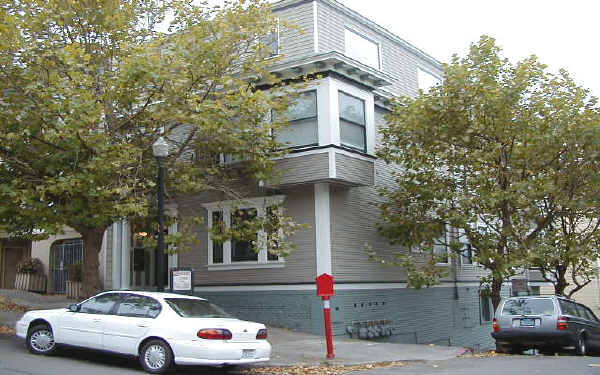 553 Belvedere St in San Francisco, CA - Building Photo