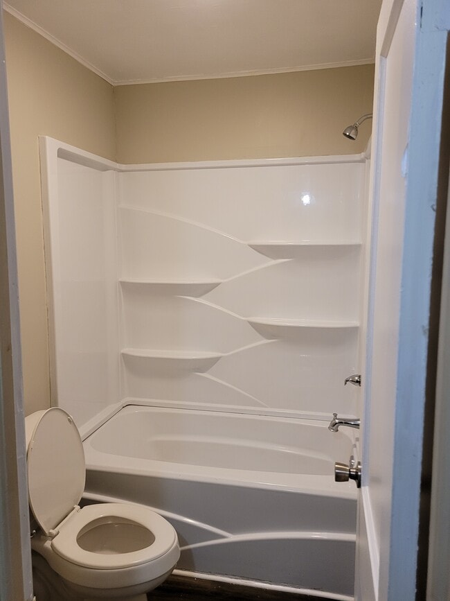 124 E Cherry St in Gadsden, AL - Building Photo - Building Photo