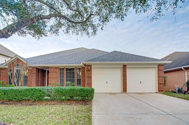 4611 Summer Lakes in Sugar Land, TX - Building Photo - Building Photo