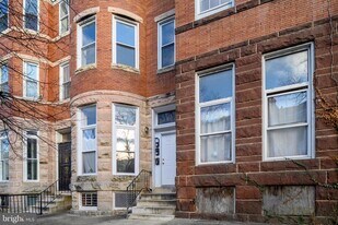 2207 Callow Ave in Baltimore, MD - Building Photo