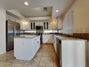 1951 Silver Whisper Ave in Las Vegas, NV - Building Photo - Building Photo