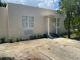 5800 Taylor St in Hollywood, FL - Building Photo