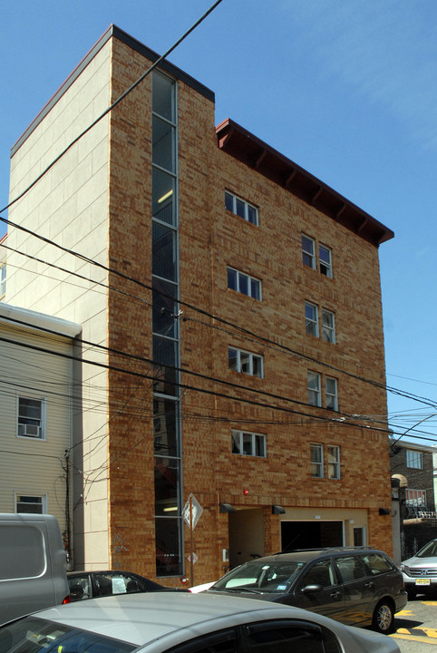 115-117 42nd St in Union City, NJ - Foto de edificio