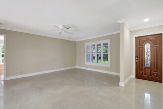 4610 Pine Tree Dr in Delray Beach, FL - Building Photo - Building Photo