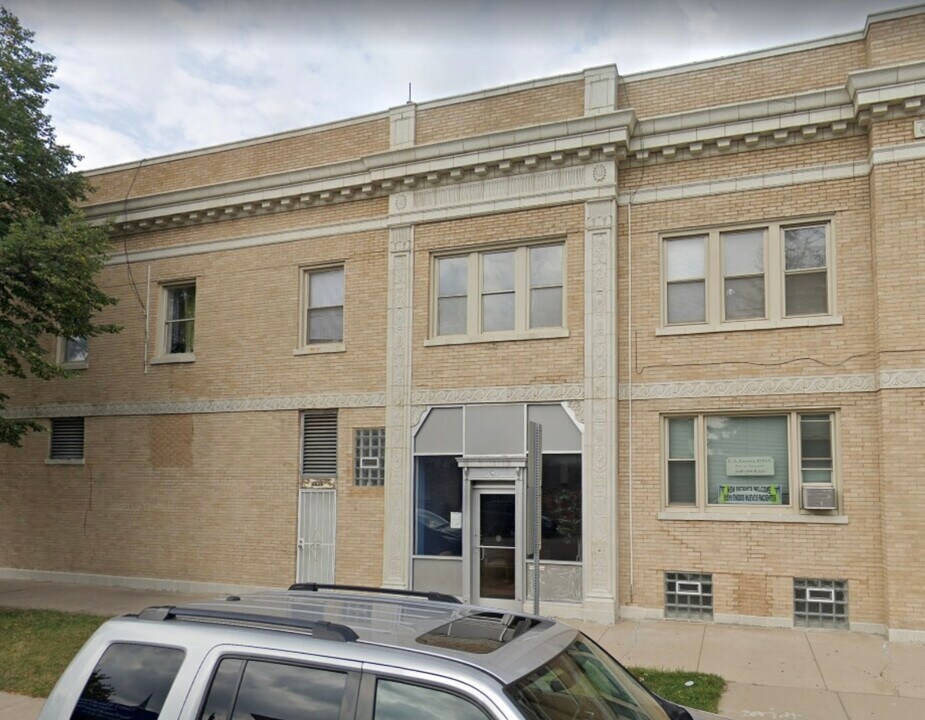 2144 Clarence Ave in Berwyn, IL - Foto de edificio