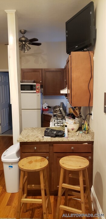 1189 Commonwealth Ave in Boston, MA - Building Photo