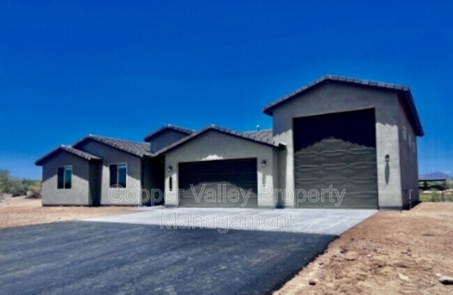 property at 13841 E Barwick Dr