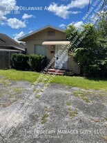 302 N Delaware Ave in DeLand, FL - Building Photo