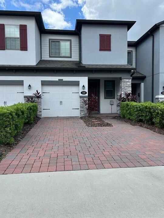 229 Rustic Loop in Sanford, FL - Building Photo