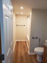 1053 Pine Tree Dr in Ann Arbor, MI - Building Photo - Building Photo