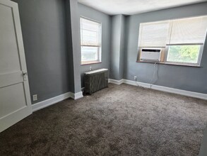 945 Dana Ave, Unit 33 in Cincinnati, OH - Building Photo - Building Photo