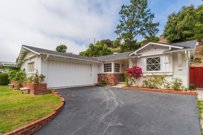property at 26810 Basswood Ave
